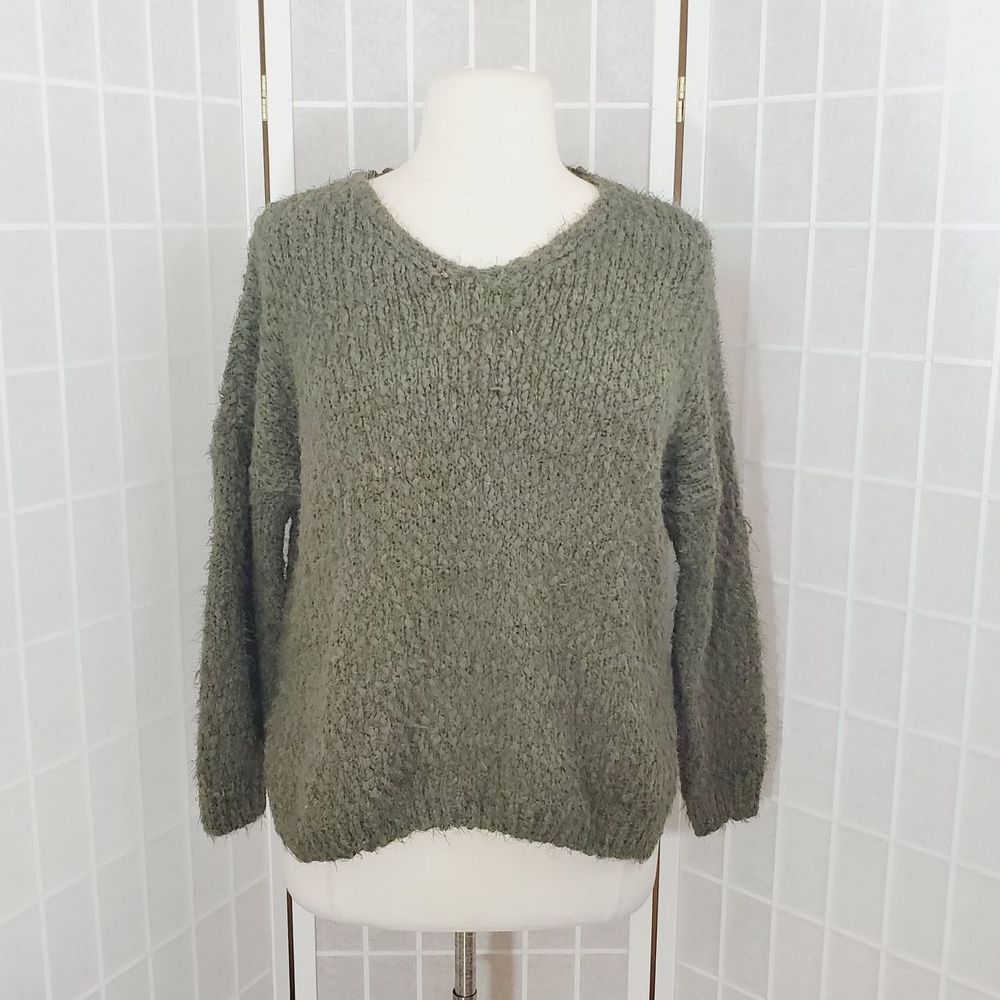 Altar'd State Women Green V-Neck Sweater Size: M/L